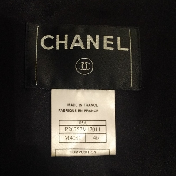 Beautiful cape by Chanel 🌸🌸🍀🌸🌸🌼🌼🌼 - Picture 13 of 15